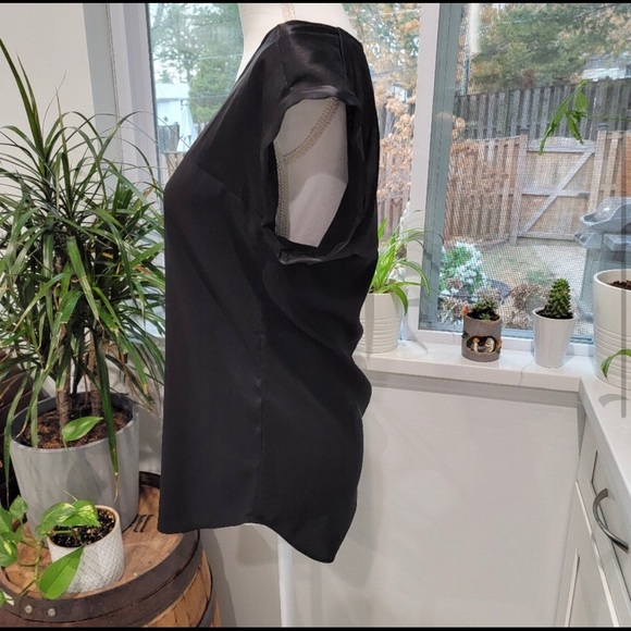 Express Blouse - Picture 2 of 5